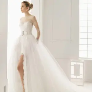 Rosa Clara Couture Duero Wedding Dress Sample Sale - A Line dress with sweetheart neckline, Illusion long sleeves, lace chantilly fabric, classic train and belt detail.