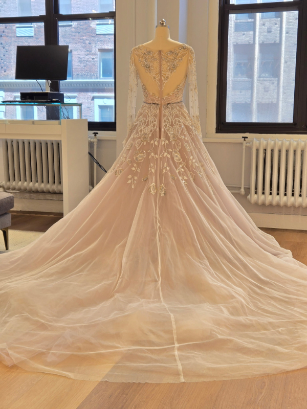 Hayley Paige Hayley 6600 Wedding Dress Sample Sale - Vintage Princess Bridal Gown with High Neck, Embroidery and Floral Details and Natural Waistline Back