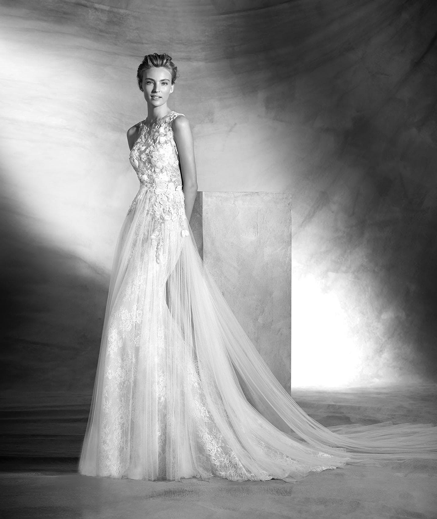 Day Wedding Dress - Wedding Atelier NYC Pronovias - New York City Bridal  Boutique