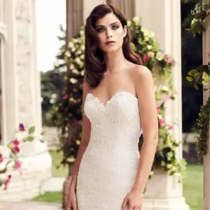 Paloma Blanca 4725 Wedding Dress - Fit and flare style dress with all-over bodice laser cut lace and tulle skirt, strapless sweetheart neckline and v-back.