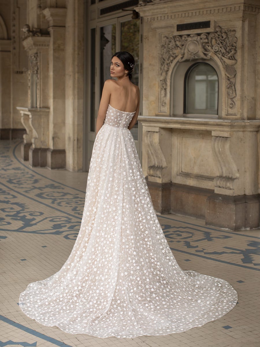 Hopkins Wedding Dress - Wedding Atelier NYC Pronovias - New York City Bridal  Boutique