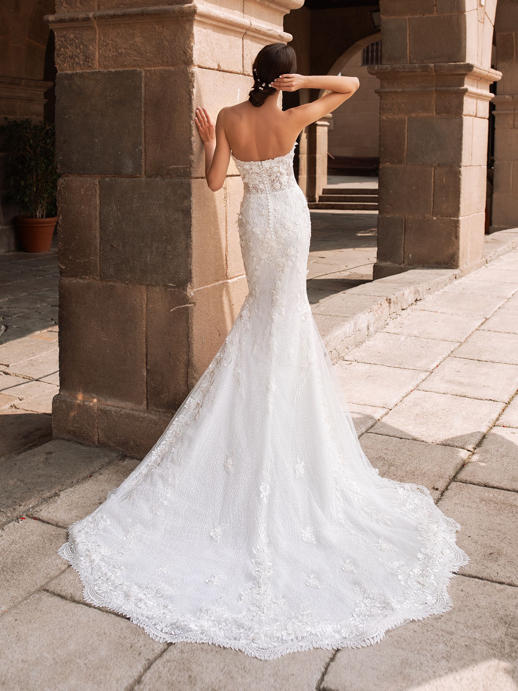 Aethra Wedding Dress - Wedding Atelier NYC Pronovias - New York City Bridal  Boutique