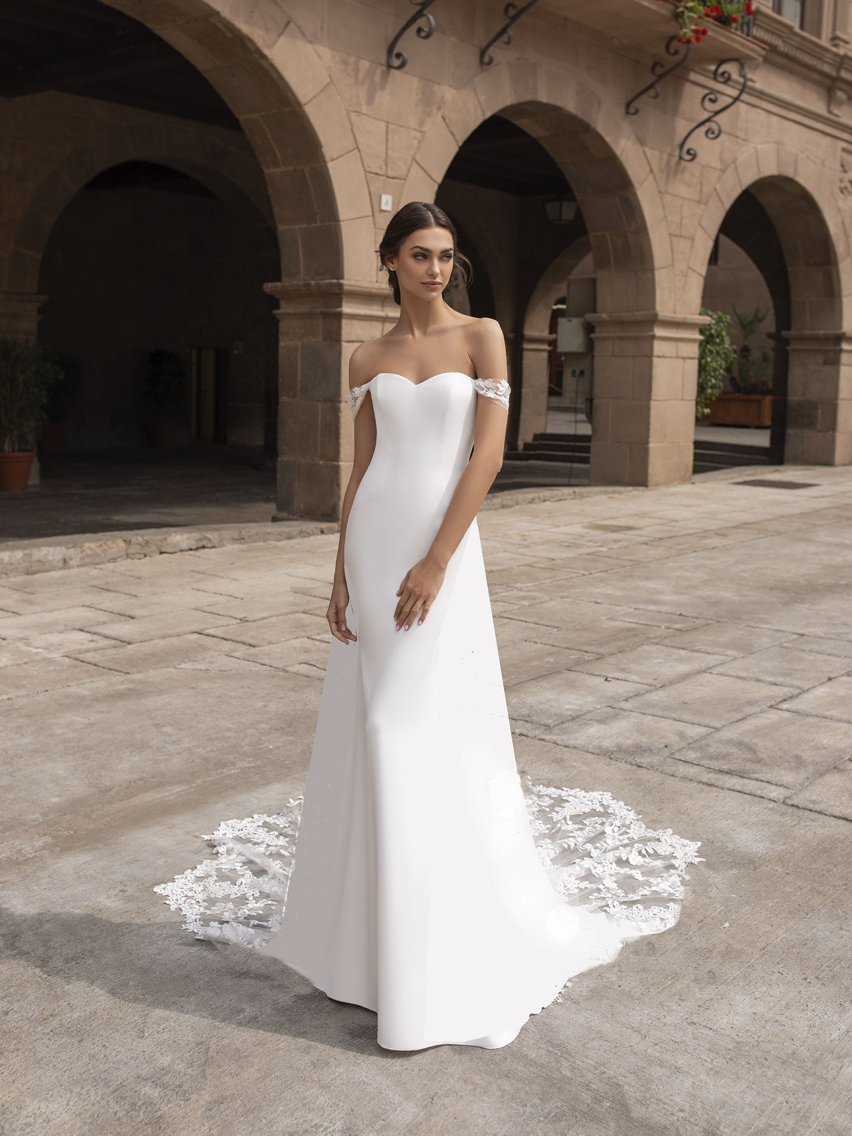 Syrinx Wedding Dress - Wedding Atelier NYC Pronovias - New York