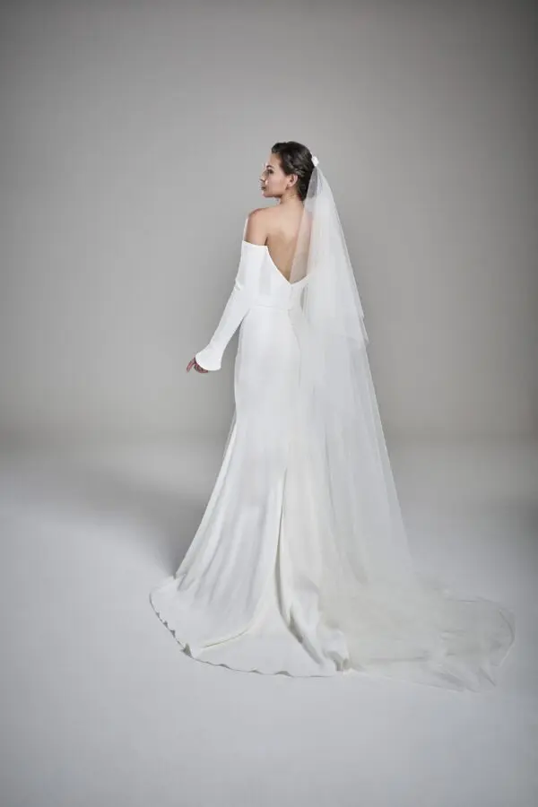 abigail bridesmaid dress Used Madi Lane Abigail Wedding Dress main image 1