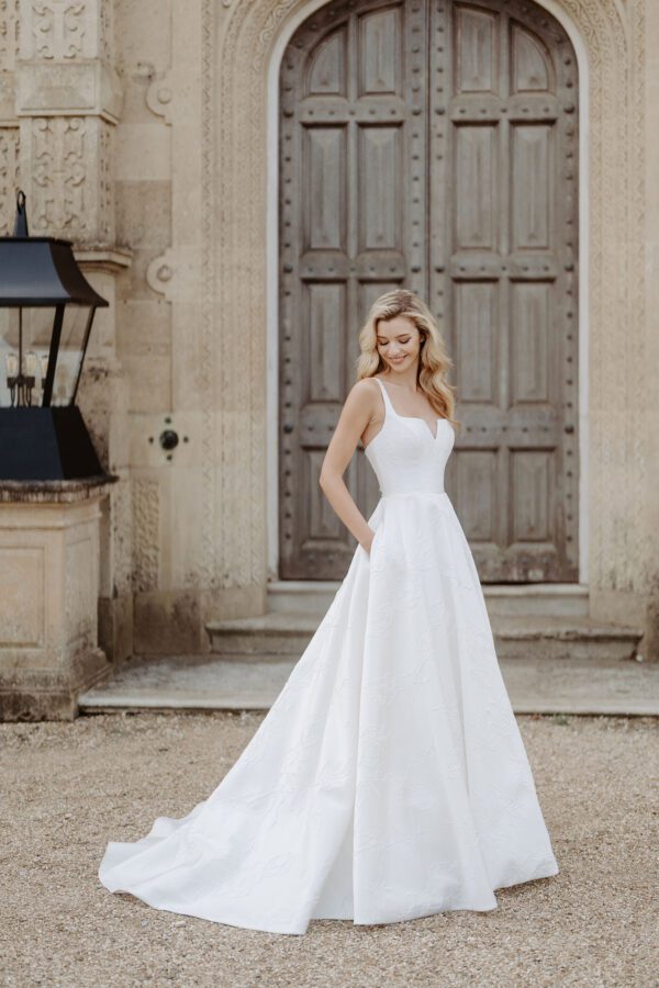 Bloomsbury Wedding Dress - Wedding Atelier NYC Suzanne Neville - New York  City Bridal Boutique