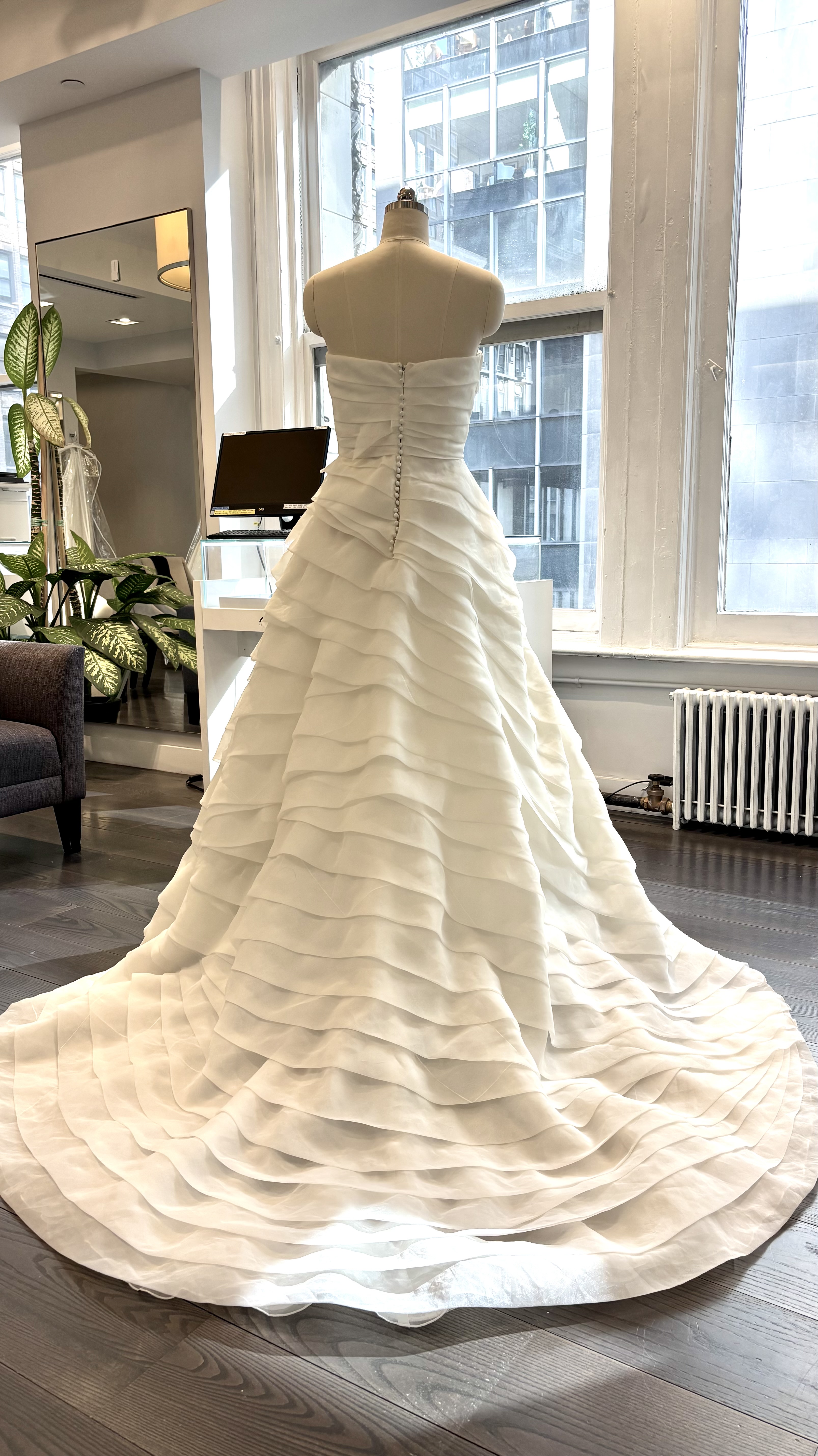 princess tiana white dress Where to find a Tiana-inspired white dance dress for kids?