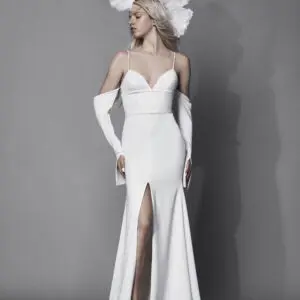 Vera Wang x Pronovias Claementine Wedding dress - Mermaid style dress in crepe with a strapless v-neckline, fitted bodice, front slit and train. 