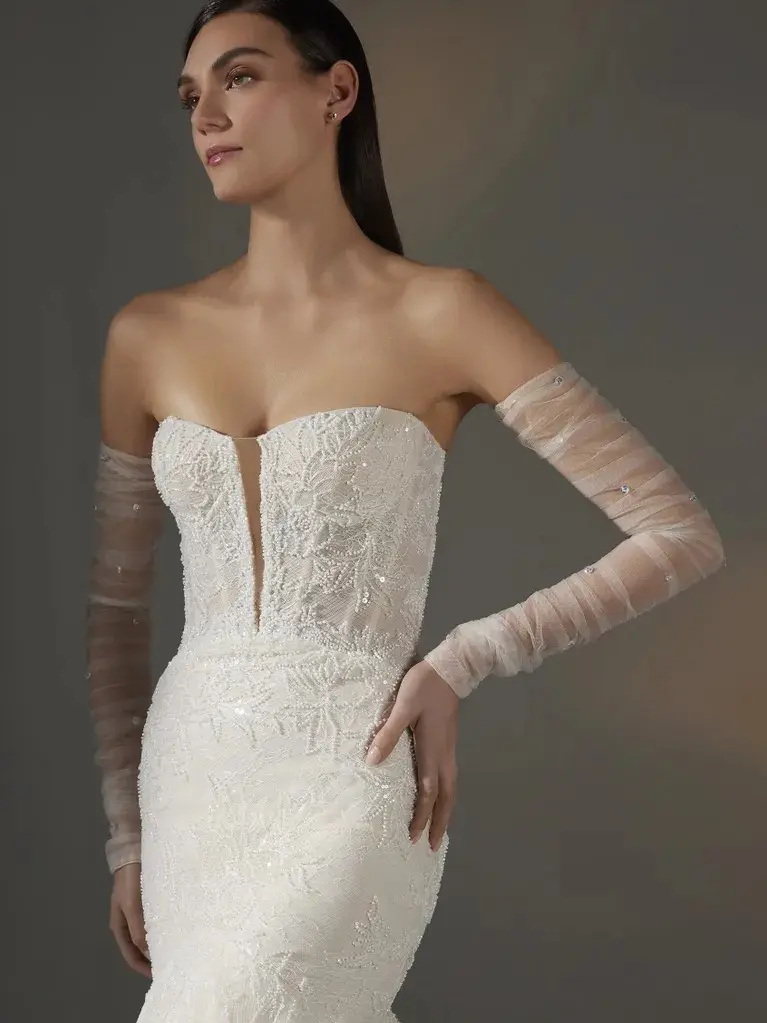 Alura Wedding Dress - Wedding Atelier NYC - Pronovias New York City Bridal  Boutique