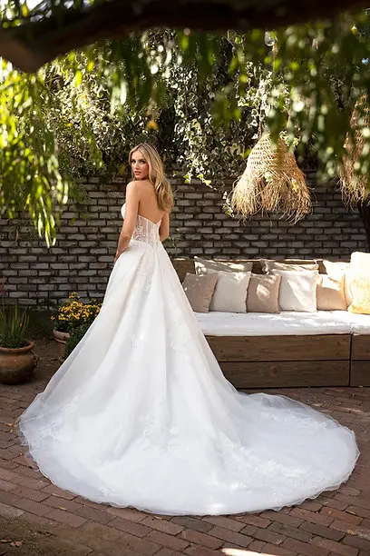 Lily Wedding Dress - Wedding Atelier NYC - Estee Couture New York City Bridal Boutique Lily Wedding Dress - Wedding Atelier NYC - Estee Couture New York City Bridal Boutique