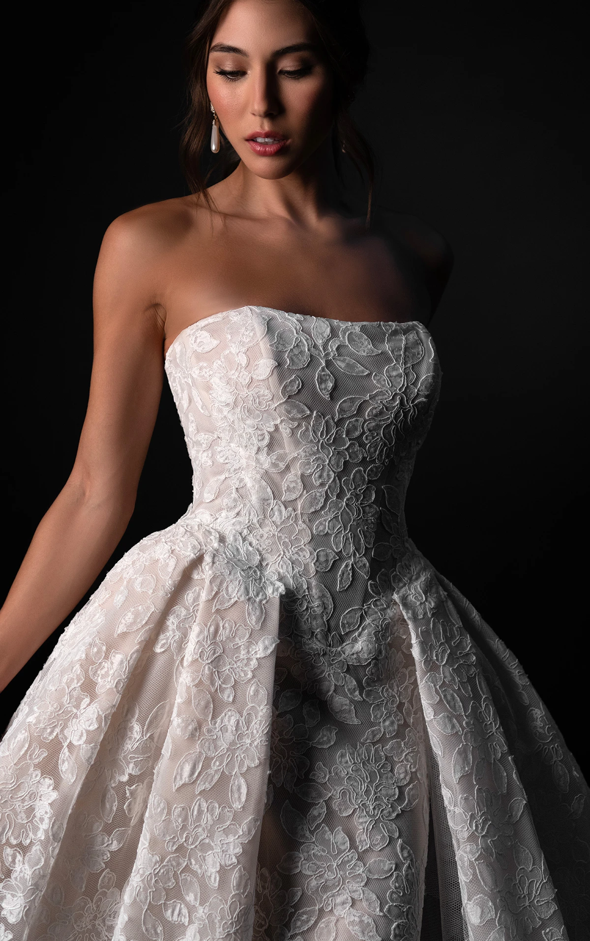 Martina Liana 1986 Wedding Dress - Sexy Modern Fit and Flare Bridal Gown with Natural Waist, Straight Neckline, Floral Detail with Lace and Tulle Fabric.