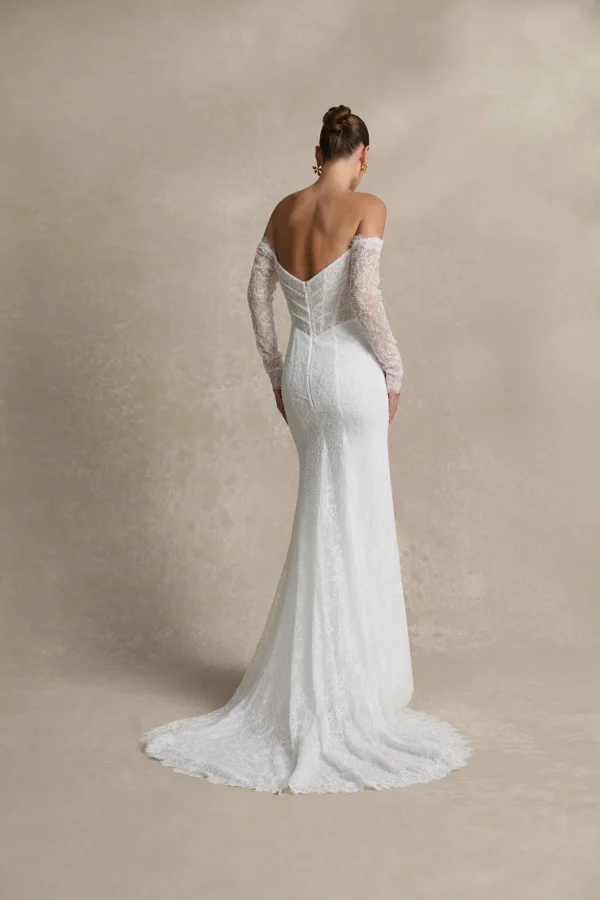 basque waist dress long sleeve Enchanting Basque Waist Lace Long Sleeve Wedding Dress at One Bridal in  Jacksonville, FL