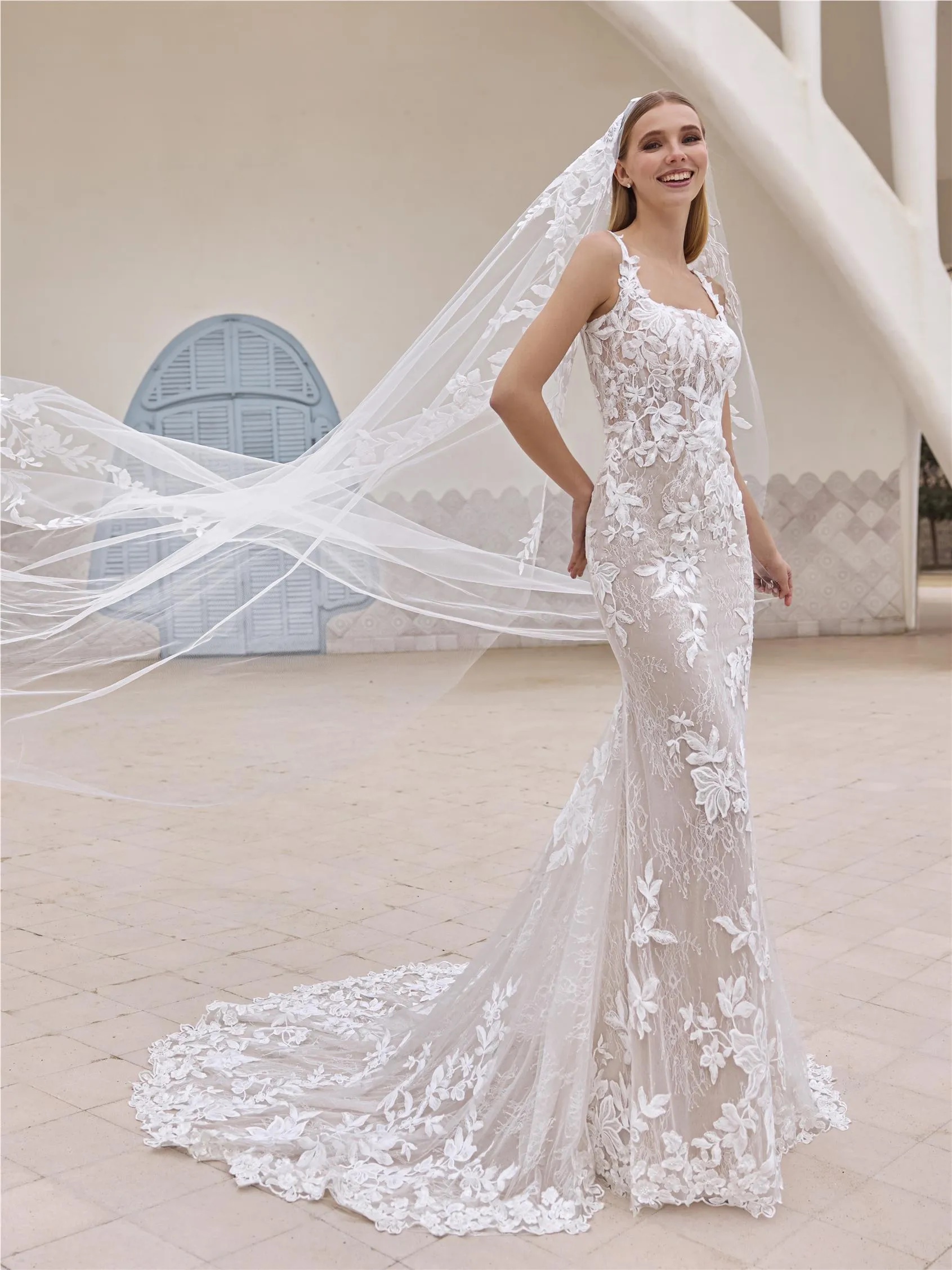 Pronovias White Lace-Trim Floral Bridal Veil Pronovias Veil - Etsy main image 3