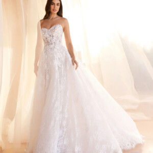 Pronovias Naisy Wedding Dress - Modern Romantic A-Line Bridal Gown with Natural Waist, Sweetheart Strapless Neckline, Floral Details and Lace Fabric.