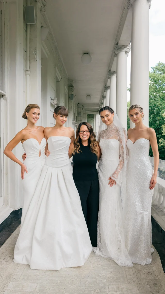 Suzanne Neville 2026 Designer Day concluded successfully!! And we can’t wait to see Suzanne again already!!! 💕🌷✨

Wedding dress designer: @suzanneneville 
Wedding dress boutique: @weddingatelier_nyc 

#suzanneneville #suzannenevillebride #weddingateliernyc #weddingateliernycbride #classicwedding