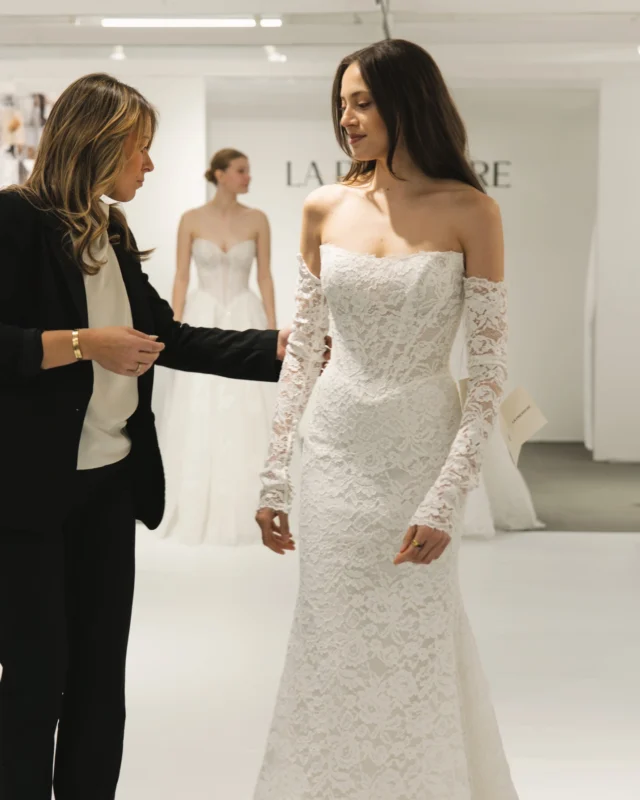 Today is the day!!! La Premiere 27SS collection is happening now!!! 🙌🏼🎉🥂

📍Location: 72 Madison Ave, New York
Wedding dress boutique: @weddingatelier_nyc
Wedding dress designer: @lapremierebridalofficial 

#weddingateliernyc #weddingateliernycbride #lapremierebridal #weddingfashion #bridalboutique