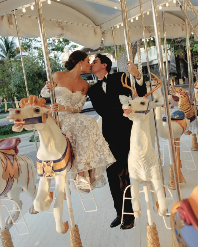 M E X I C O  R E A L  B R I D E  O F  T H E  D A Y! 🌸💕✨

We are so mesmerized by Olivia and Brenden’s gorgeous wedding in Cancun, Mexico, we couldn’t wait for the full gallery. Even the sneak peeks leave you breathless.

Our stunning #weddingateliernycbride Olivia radiated in her ‘Calanthe’ dress by @tinavalerdi_official, paired with a Wedding Atelier private collection veil for an impeccable look. ✨💕

We can’t wait to see the full gallery!! 

Part 2 soon! 

Bride: @oliviavolk01
Groom: @brendenvolk
Wedding Dress Boutique: @weddingatelier_nyc
Wedding Dress Designer: @tinavalerdi_official
Photographer: @takeitphoto
Venue: @garzablanca.cancun
Planner: @paulina_cruz_wp
Beauty: @danidelgadomakeupartist
Florist: @luisalasfloralexperience
Entertainment: @yura_jacobs_dj_legacy
Videographer: @kinoheart.mx
Invitations: @mintandmagnolias_
Decor: @aurora_weddings_events
Skin Prep: @ourskinspace

#weddingateliernycbride #weddingateliernyc #tinavalderdi #tinavalerdibride weddingdress