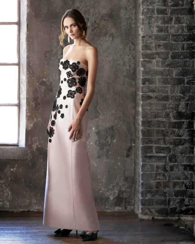 The romantic ‘260014’ evening dress by Peter Langner! 💕🌷🌸 Available at Wedding Atelier’s 72 Madison Ave Flagship Showroom. 

Peter Langner - ‘Not just for the bride. Some dresses belong to a moment. Others move through it.’

‘The silhouette is clean, precise.  The macramé lace, entirely handmade, traces a living texture across the surface—almost suspended in time.’ ✨

Evening Dress Boutique: @weddingateliernyc
Evening Dress Designer: @peterlangner 

#weddingateliernyc #peterlangner #peterlangnerbride #weddingguestdress #motherofthebride