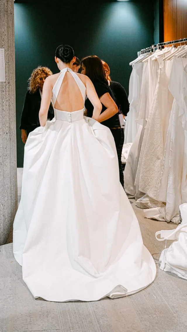 “A new beginning is about to unfold” ✨🥂 Jesus Peiro 2027 Collection!

Wedding dress boutique: @weddingatelier_nyc 
Wedding dress designer: @jesuspeiroofficial

#weddingateliernycbride #weddingatelier #jesuspeiroofficial #jesuspeirobride #weddingdress