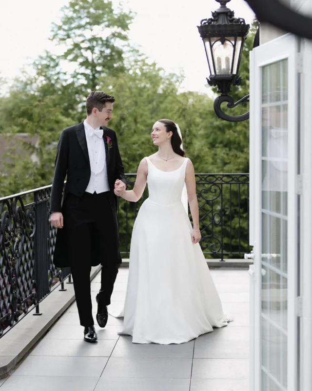 N E W  J E R S E Y  R E A L  W E D D I N G  O F  T H E  D A Y ! 🥂💫🤩

There is something so timeless about Delaney’s look. The kind of elegance that never goes out of style. 

Our #weddingateliernycbride wore the ‘Fittonia’ dress by @suzanneneville, a gown that felt effortlessly classic and sophisticated from every angle. 🌷🌷

The couple celebrated their special day at the stunning Estate Florentine Gardens in New Jersey, surrounded by the most picturesque garden views. 

Bride: @dd_amore
Wedding dress boutique: @weddingatelier_nyc
Wedding dress designer: @suzanneneville
Photographer: @charmingimages
Venue: @florentinegardensnj
Florist: @brodericksflowersandgifts
Beauty: @beautyiconnyc

#weddingateliernyc #suzannenevillebride #suzanneneville #weddingdress